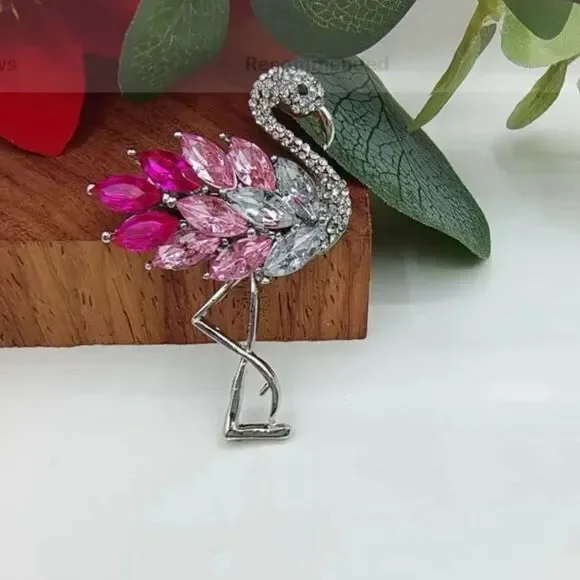 🦩 Betsey Johnson pink flamingo brooch 🦩 - Picture 3 of 4